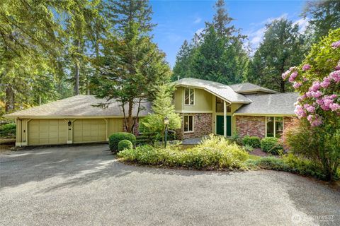 Photo of 3903 142nd Place NE, Bellevue, WA 98007 (MLS # 2521065)