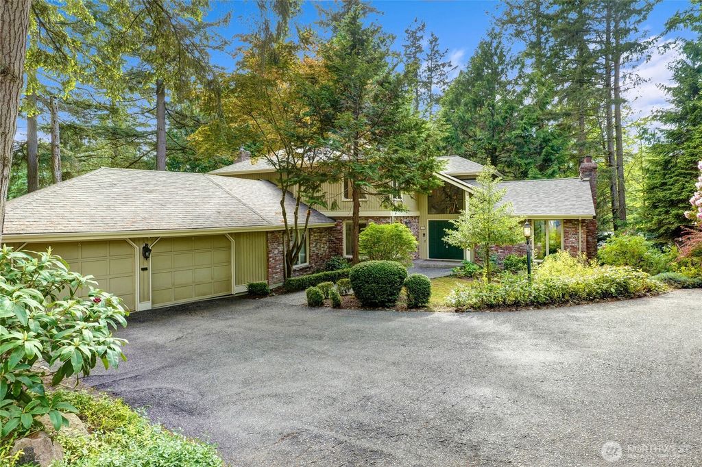 Photo of 3903 142nd Place NE, Bellevue, WA 98007 (MLS # 2521065)