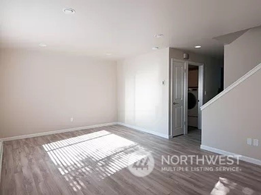 Photo of 5706 123rd Avenue SE, Bellevue, WA 98006 (MLS # 2136395)