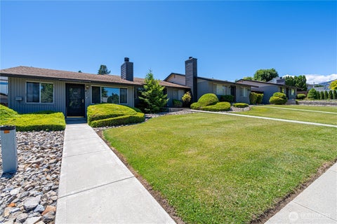 Photo of 340 Pear Lane LN #1-8, Wenatchee, WA 98801 (MLS # 2540788)