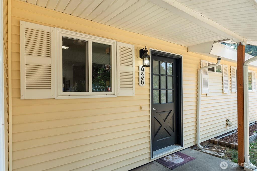 Photo of 936 Oakcrest Drive SE, Lacey, WA 98503 (MLS # 2574478)
