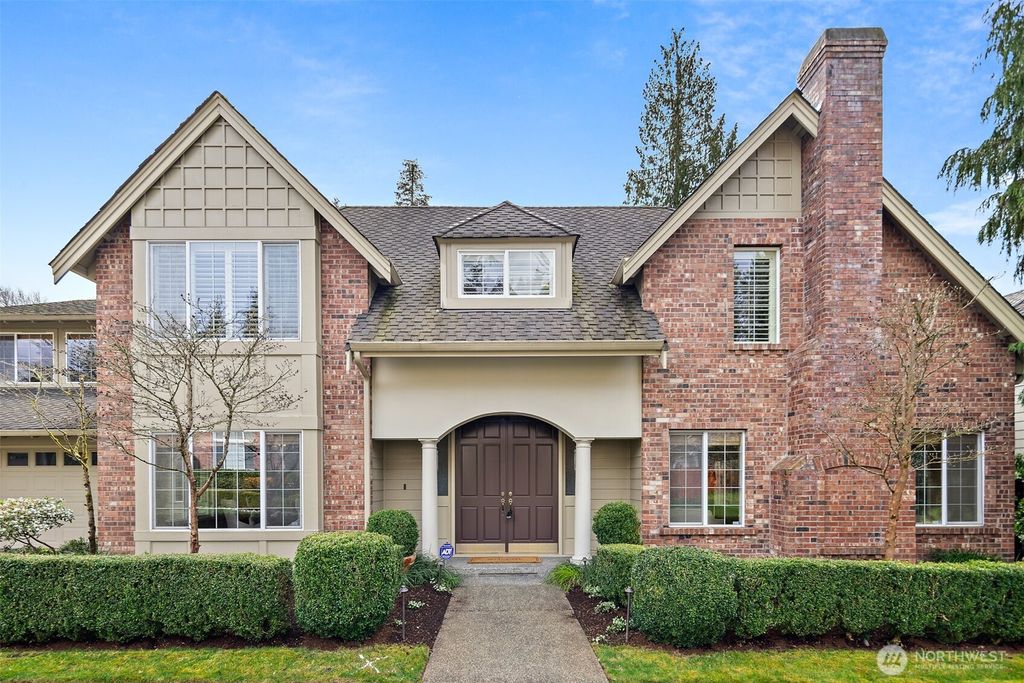 Photo of 13449 NE 12th Place, Bellevue, WA 98005 (MLS # 2347170)