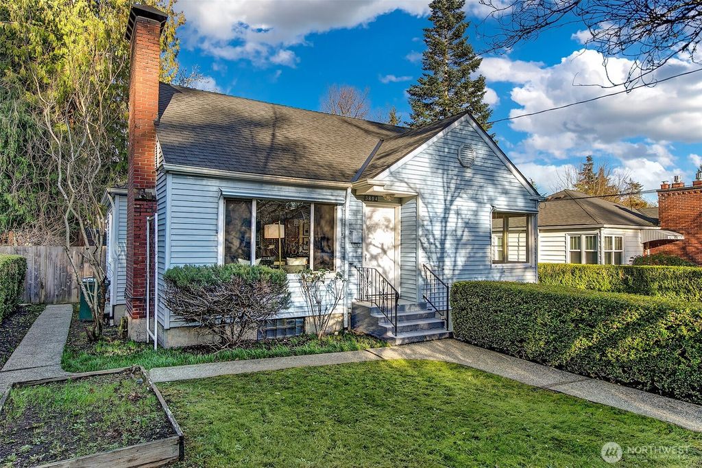 Photo of 3804 NE 94th Street, Seattle, WA 98115 (MLS # 2464081)