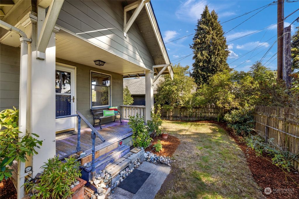 Photo of 646 NW 88th Street, Seattle, WA 98117 (MLS # 2291913)