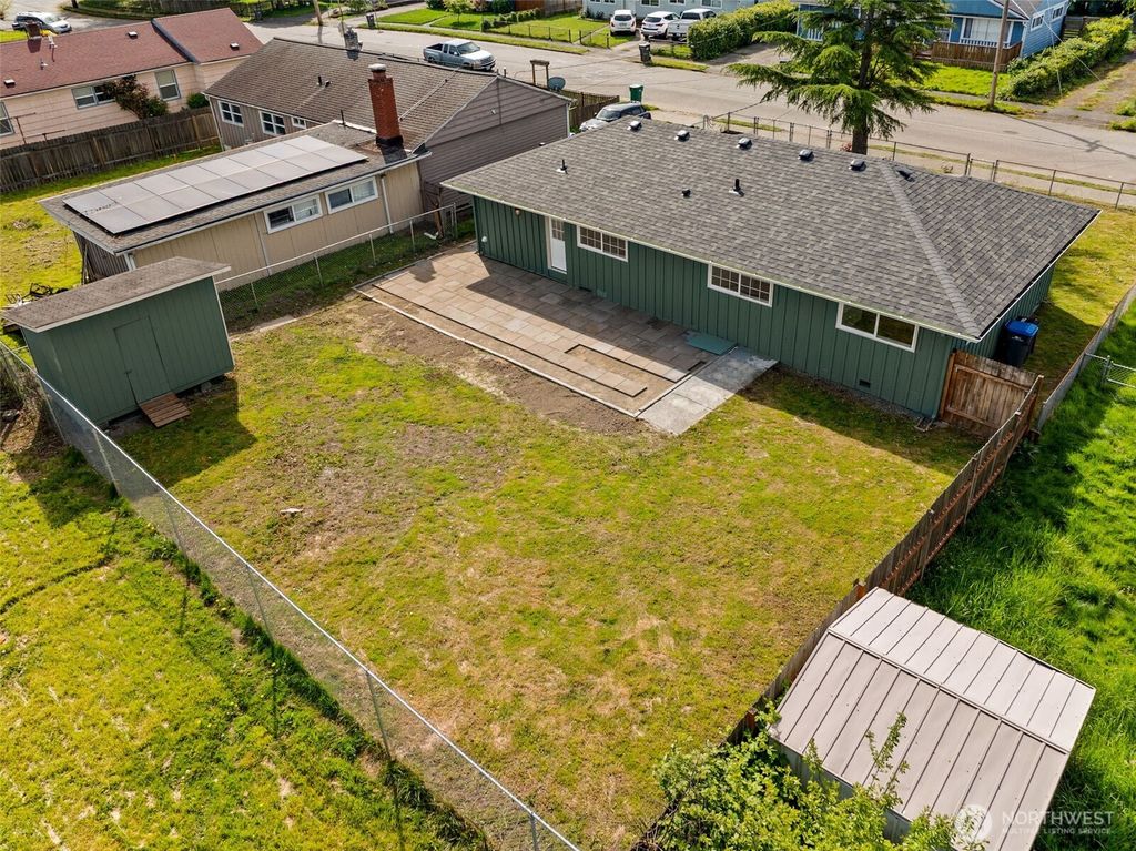 Photo of 928 Dibb Street, Bremerton, WA 98310 (MLS # 2516518)