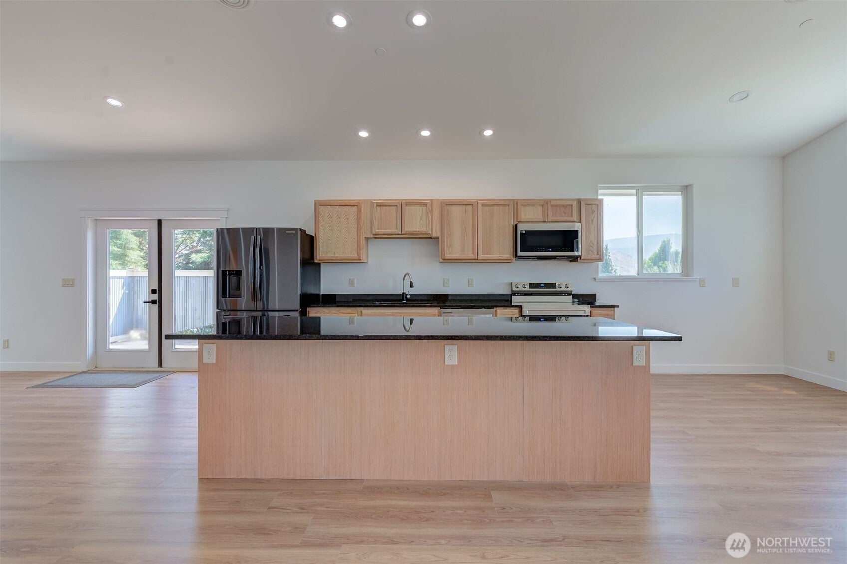 931 N Gale Avenue