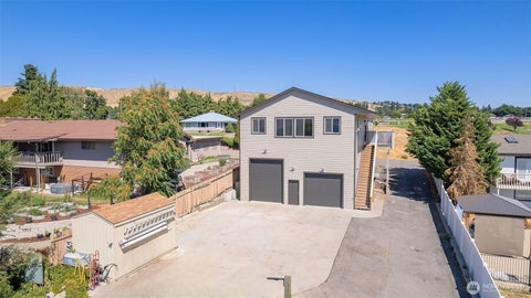 Photo of 931 N Gale Avenue, East Wenatchee, WA 98802 (MLS # 2563224)