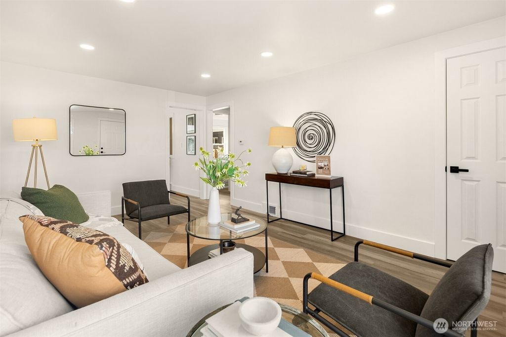 Photo of 935 N 92nd Street, Seattle, WA 98103 (MLS # 2492152)