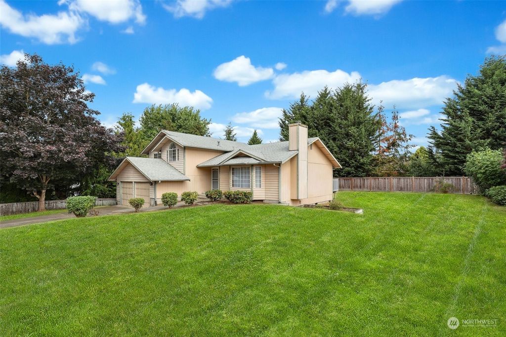 Photo of 2004 Emerald Street, Milton, WA 98354 (MLS # 2144163)