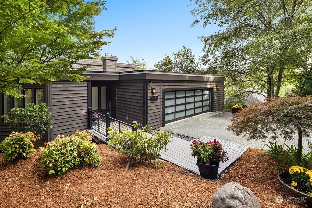 Photo of 9828 NE 34th Place, Bellevue, WA 98004 (MLS # 2302488)