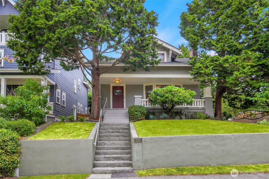 Photo of 1523 4th Avenue N, Seattle, WA 98109 (MLS # 2409694)