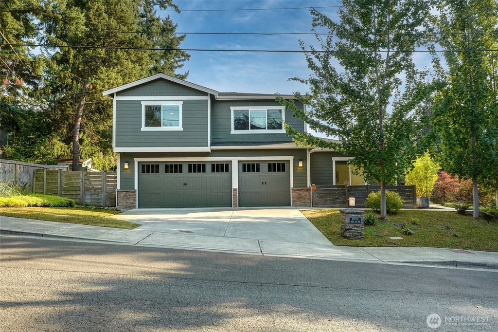 Photo of 11752 82nd Avenue NE, Kirkland, WA 98034 (MLS # 2422531)