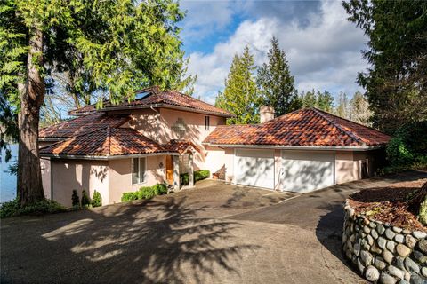 Photo of 17714 Kingfisher Cove Lane, Mount Vernon, WA 98274 (MLS # 2492670)