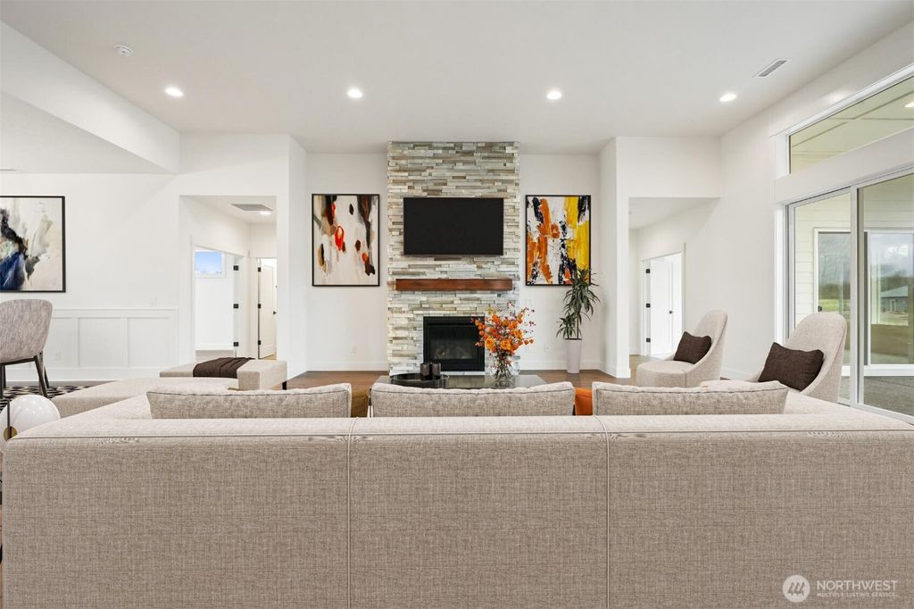 Photo of 2413 74th Avenue Ct NW, Gig Harbor, WA 98335 (MLS # 2478337)