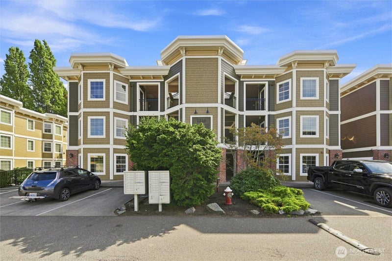 1216 Old Fairhaven Parkway 301