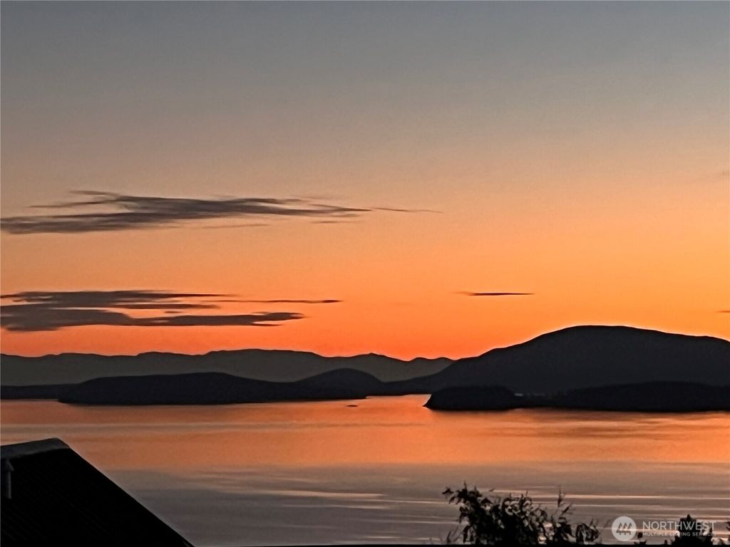 Photo of 414 S Clarkwood Drive, Bellingham, WA 98225 (MLS # 2459440)