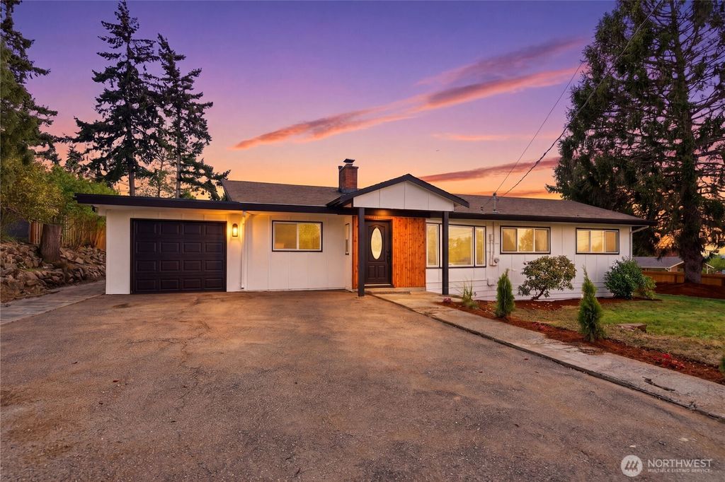 Photo of 2103 S 249th Street, Kent, WA 98032 (MLS # 2511892)