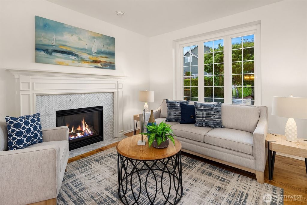 Photo of 15516 129th Avenue NE, Woodinville, WA 98072 (MLS # 2447898)