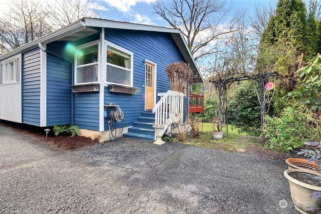 Photo of 245 NW Birch Place, Issaquah, WA 98027 (MLS # 2195878)