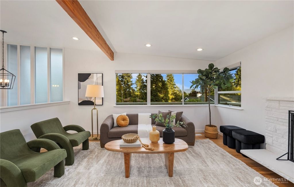 Photo of 201 165th Avenue NE, Bellevue, WA 98008 (MLS # 2459863)