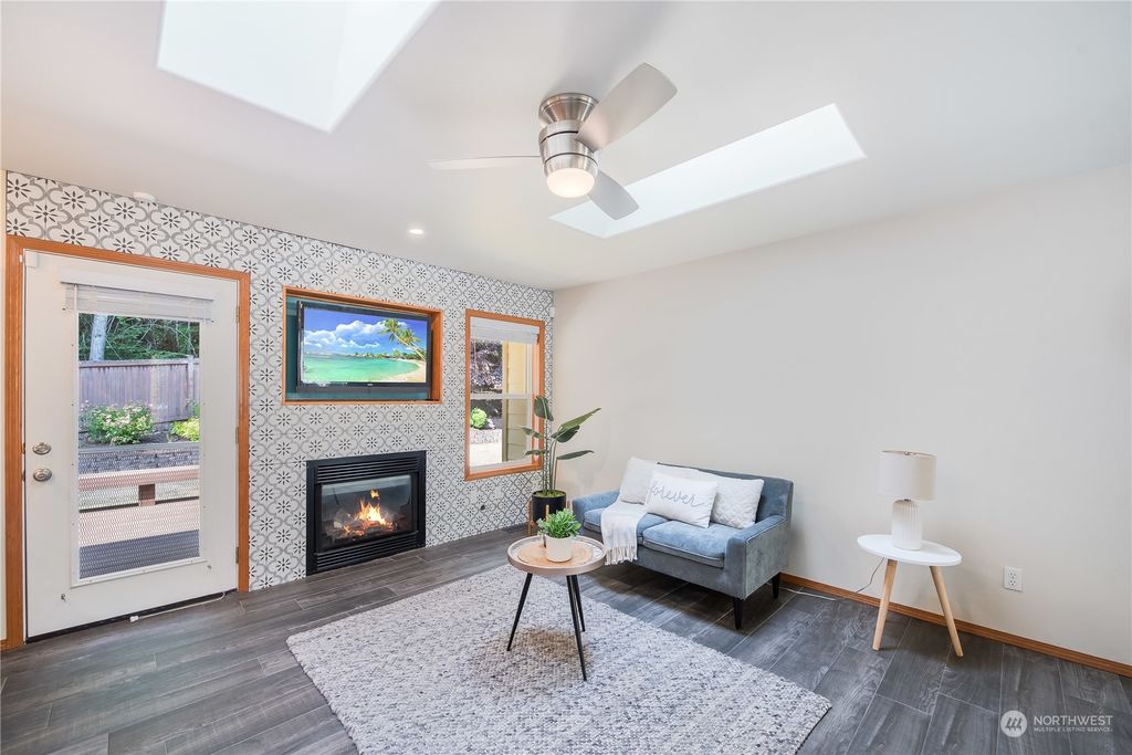 Photo of 20014 34th Avenue SE, Bothell, WA 98012 (MLS # 2259822)