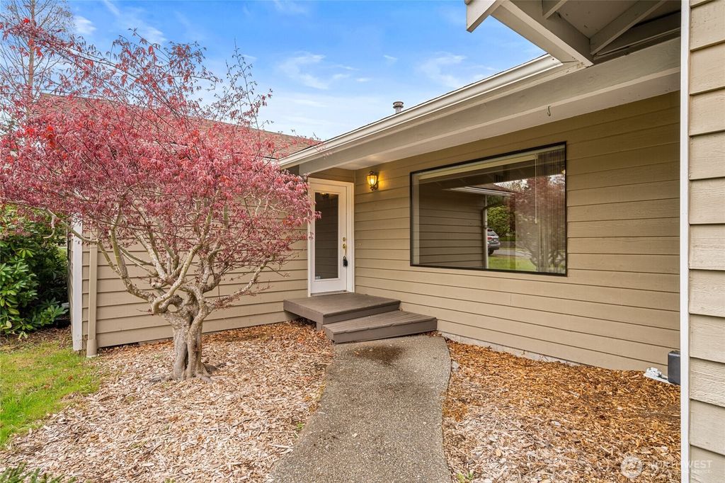 Photo of 3859 Del Bonita Way, Bellingham, WA 98229 (MLS # 2513425)