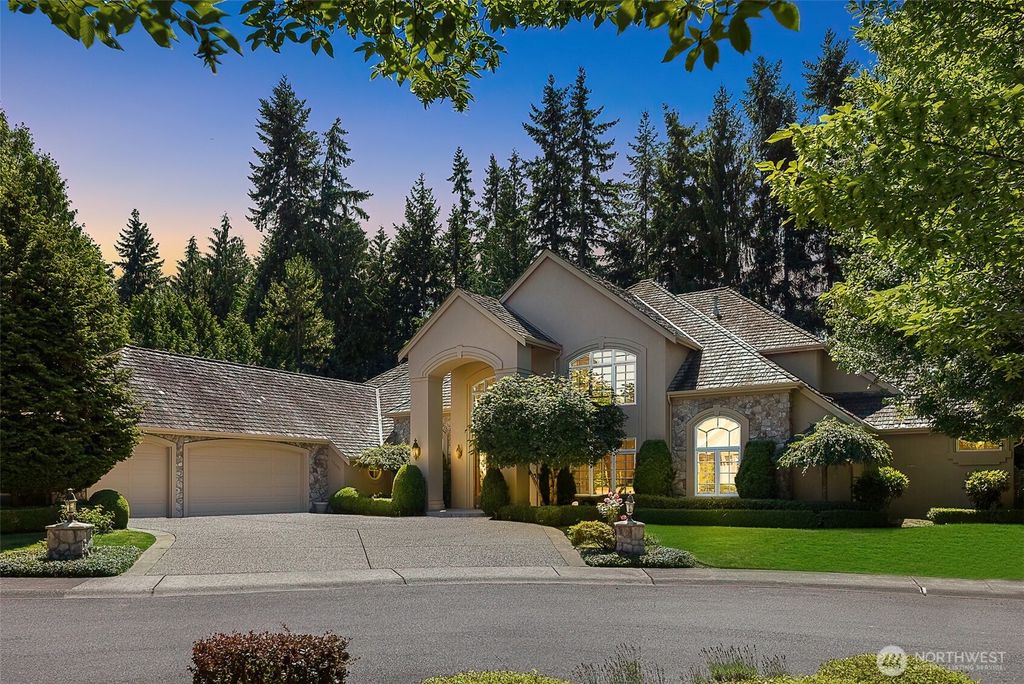 Photo of 13851 NE 1st Place, Bellevue, WA 98005 (MLS # 2436046)