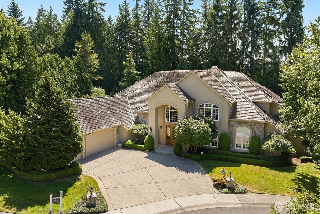 Photo of 13851 NE 1st Place, Bellevue, WA 98005 (MLS # 2436046)