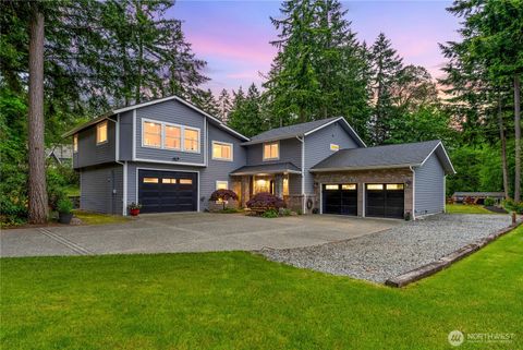 464 7th Avenue Fox Island WA 98333