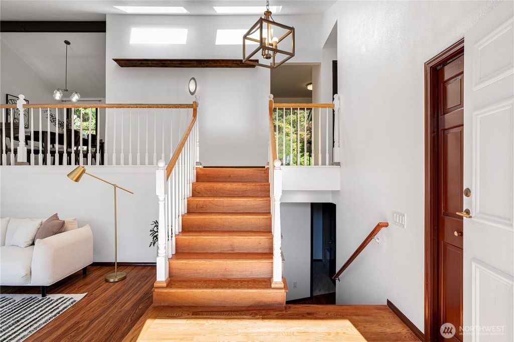 Photo of 4269 181st Place SE, Issaquah, WA 98027 (MLS # 2389679)