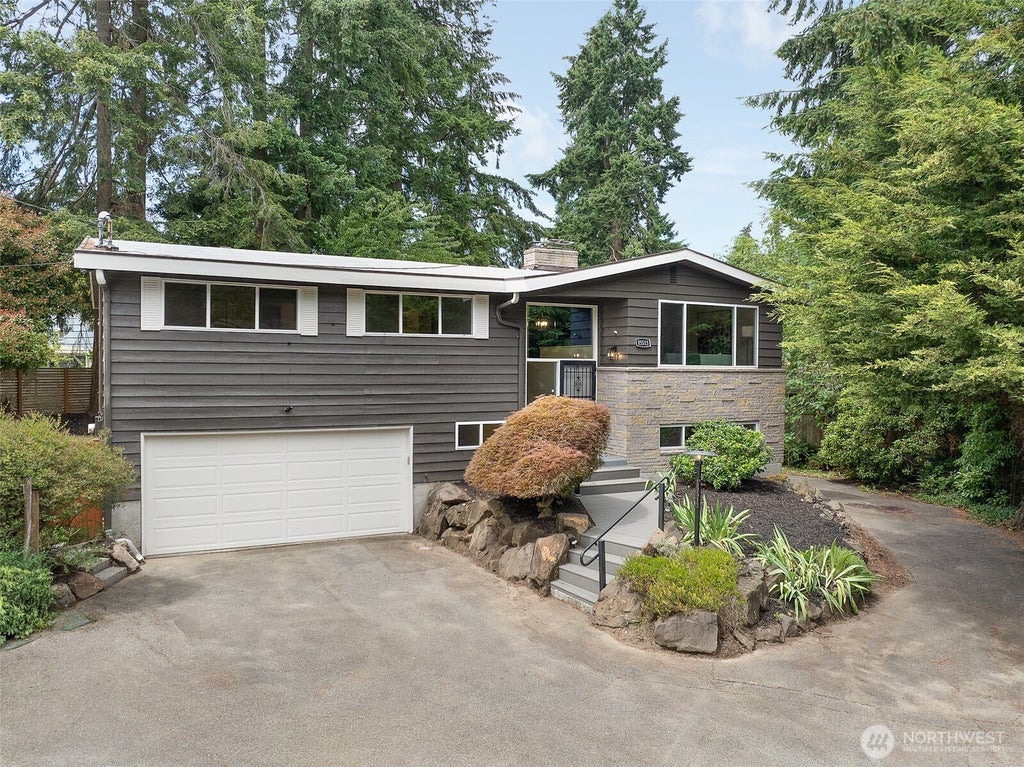 Photo of 15513 Palatine Lane N, Shoreline, WA 98133 (MLS # 2549891)