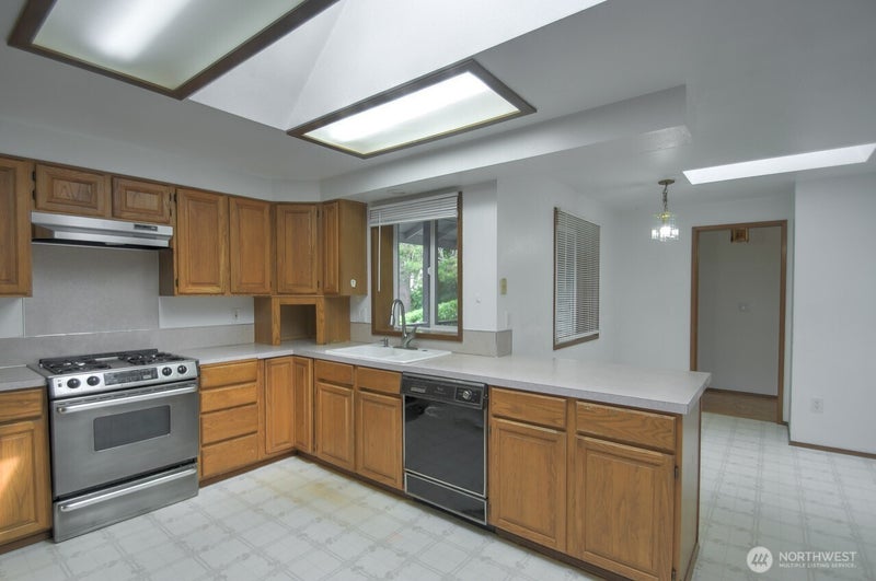 427 Sawmill Court SE