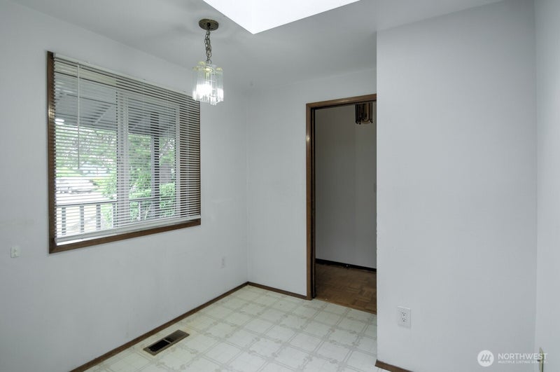 427 Sawmill Court SE