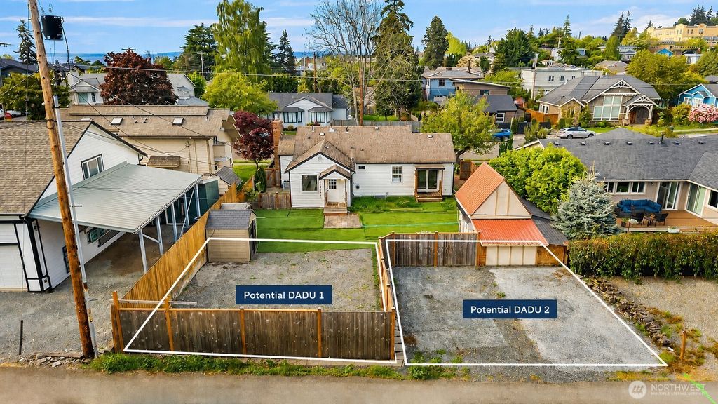 Photo of 618 Alder Street, Edmonds, WA 98020 (MLS # 2522268)
