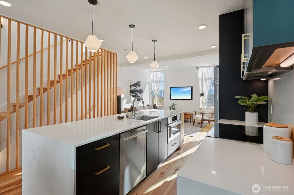 Photo of 517 Howe Street #B, Seattle, WA 98109 (MLS # 2498970)