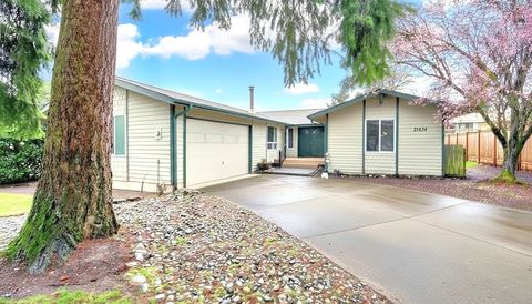 Photo of 21834 SE 265th Way, Maple Valley, WA 98038 (MLS # 2496981)