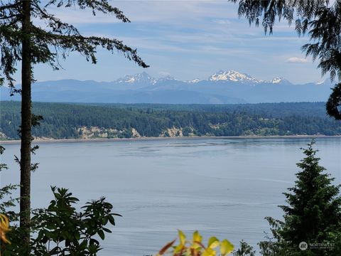 A home in Camano Island