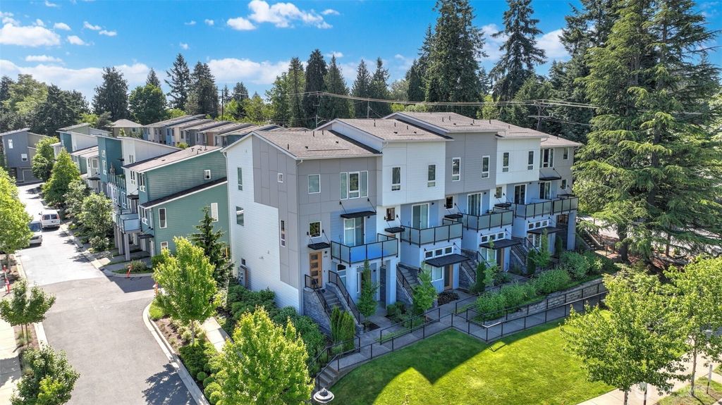 Photo of 14528 35th Avenue NE, Lake Forest Park, WA 98155 (MLS # 2386123)