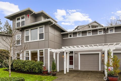 Photo of 22519 SE 38th Terrace #1423, Issaquah, WA 98029 (MLS # 2476052)