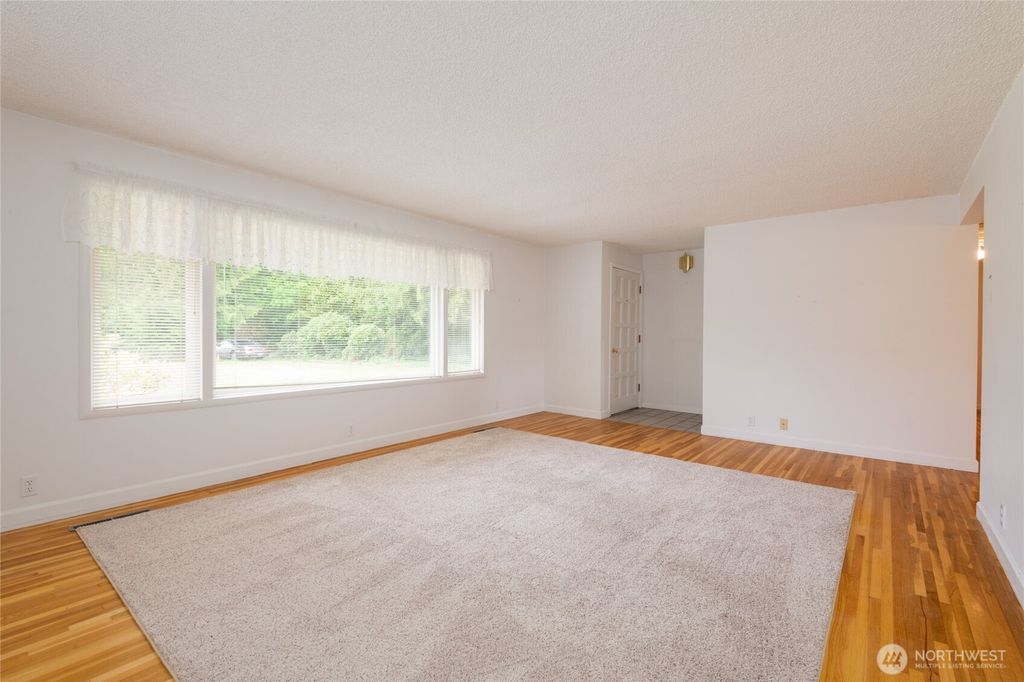 Photo of 5330 77th Place NE, Marysville, WA 98270 (MLS # 2521448)