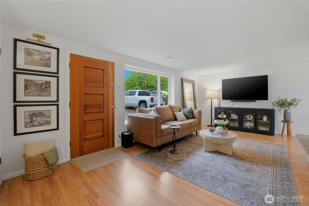 Photo of 24303 59th Avenue W, Mountlake Terrace, WA 98043 (MLS # 2533578)