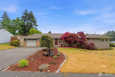 Photo of 24303 59th Avenue W, Mountlake Terrace, WA 98043 (MLS # 2533578)