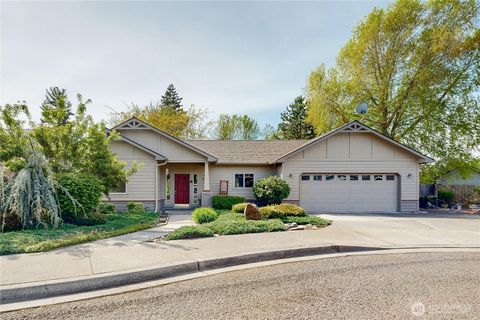 Photo of 32 Parkwood Circle, Walla Walla, WA 99362 (MLS # 2508329)