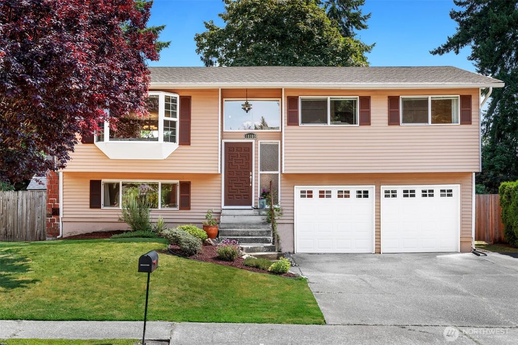 Photo of 18109 56th Avenue W, Lynnwood, WA 98037 (MLS # 2416693)