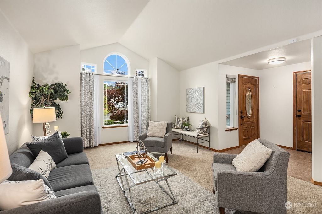 Photo of 7522 NE 72nd Drive, Marysville, WA 98270 (MLS # 2272084)