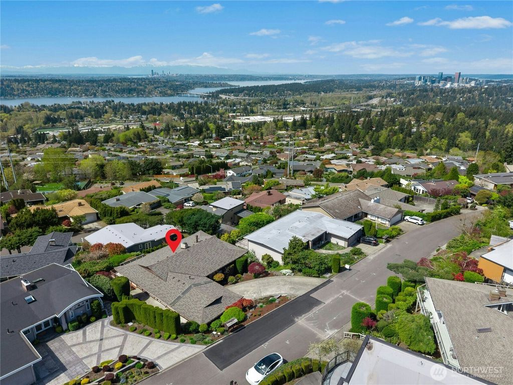 Photo of 4441 138th Avenue SE, Bellevue, WA 98006 (MLS # 2510494)