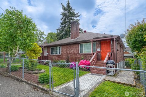 Photo of 4207 S Bateman Street, Seattle, WA 98118 (MLS # 2521049)