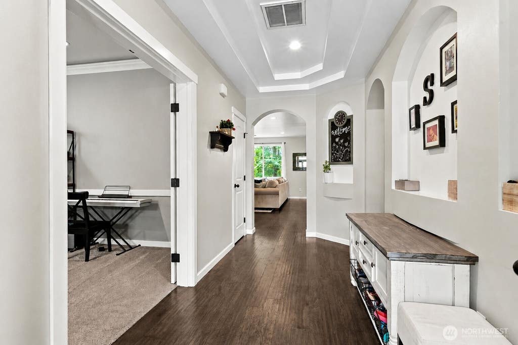 Photo of 14117 Parkview Drive E, Bonney Lake, WA 98391 (MLS # 2559481)