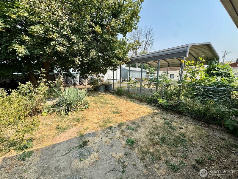 309 E Seventh Street