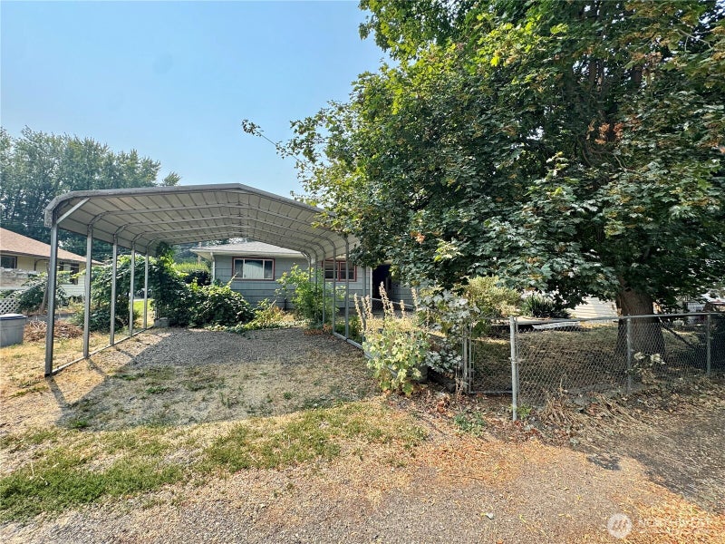 309 E Seventh Street